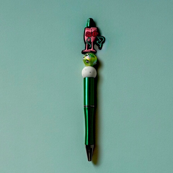 Handmade beaded pen - Picture 1 of 3